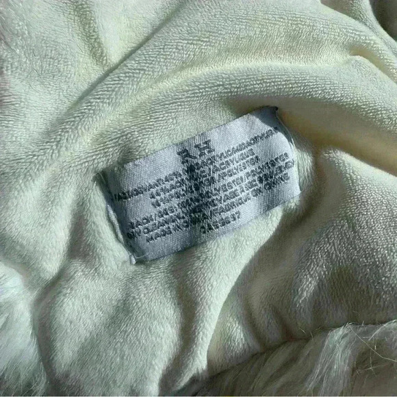 Restoration Hardware Fur White Cream Gray Throw Blanket - Picture 8 of 9